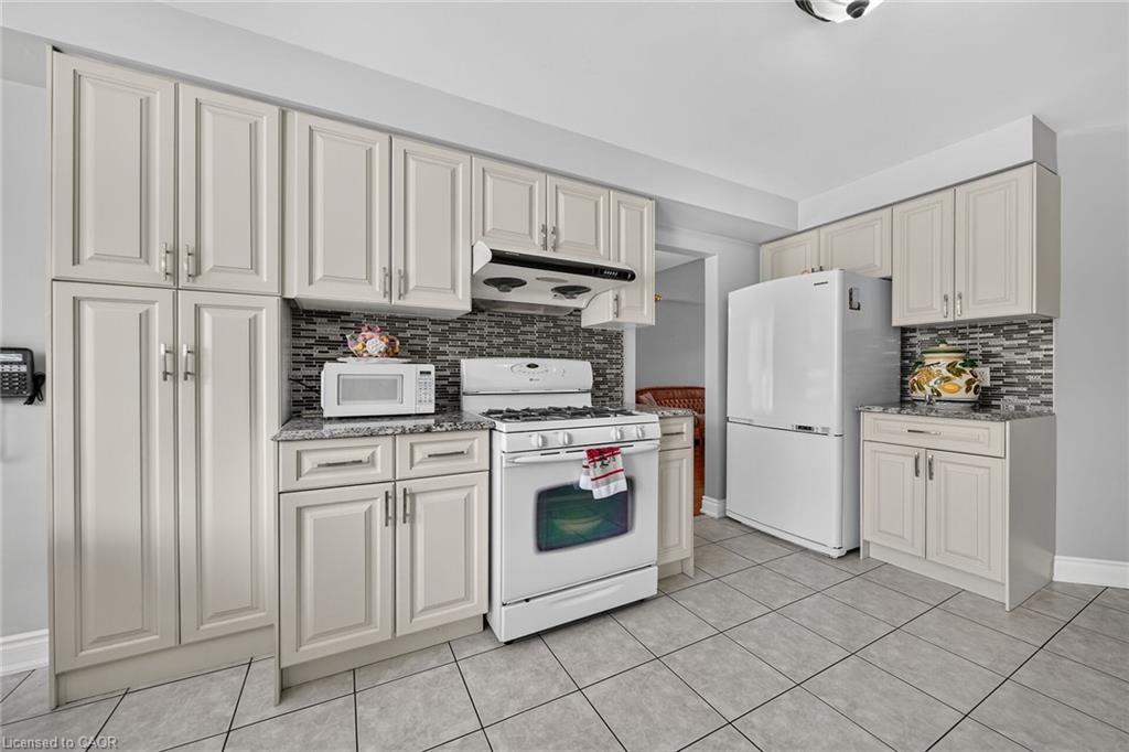 42 Hillgarden Avenue Property Photo 17