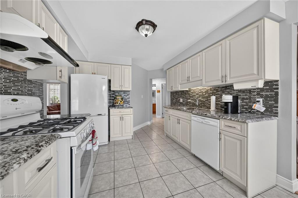 42 Hillgarden Avenue Property Photo 18