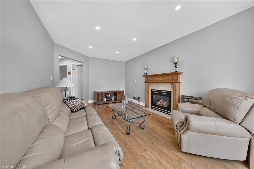 42 Hillgarden Avenue Property Photo 23