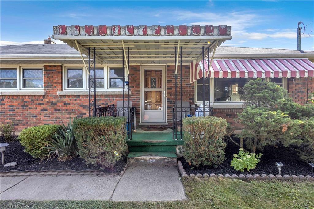 7 Willowdale Street Property Photo 3