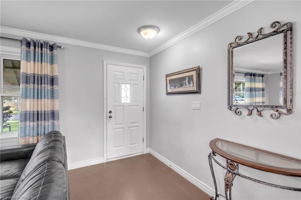 7 Willowdale Street Property Photo 4