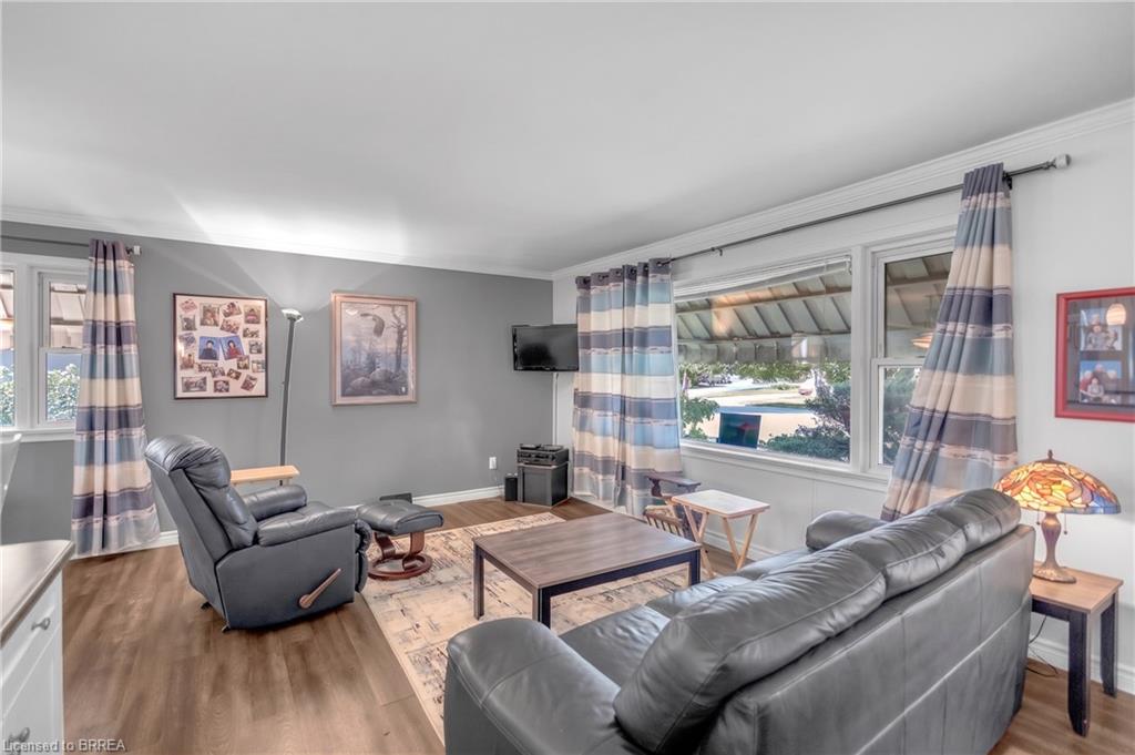 7 Willowdale Street Property Photo 6