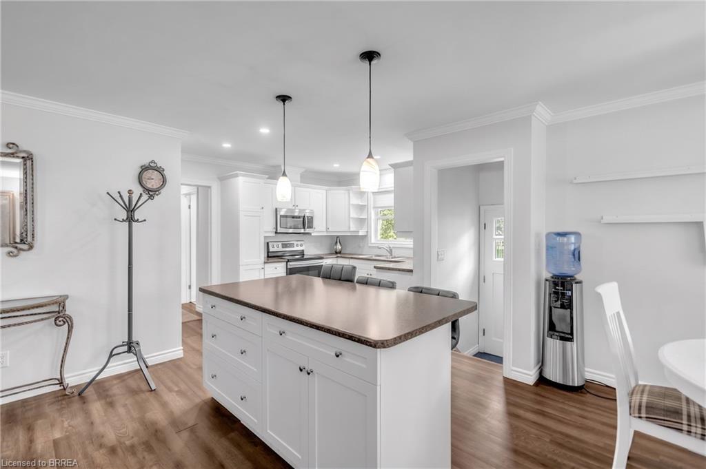 7 Willowdale Street Property Photo 11