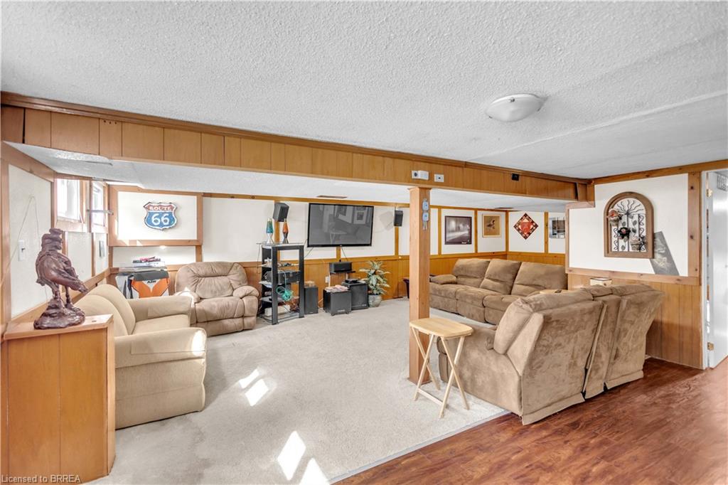 7 Willowdale Street Property Photo 22