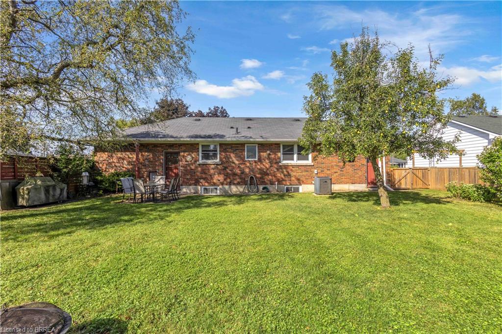 7 Willowdale Street Property Photo 27