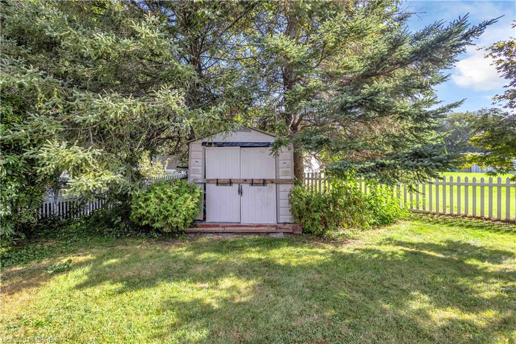 7 Willowdale Street Property Photo 32