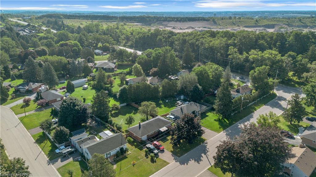 7 Willowdale Street Property Photo 37
