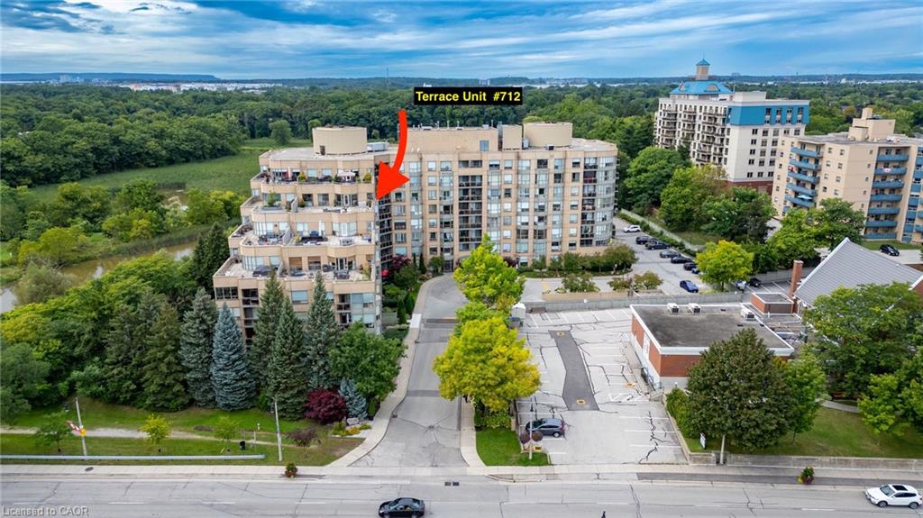 712-2511 Lakeshore Road W Property Photo 2