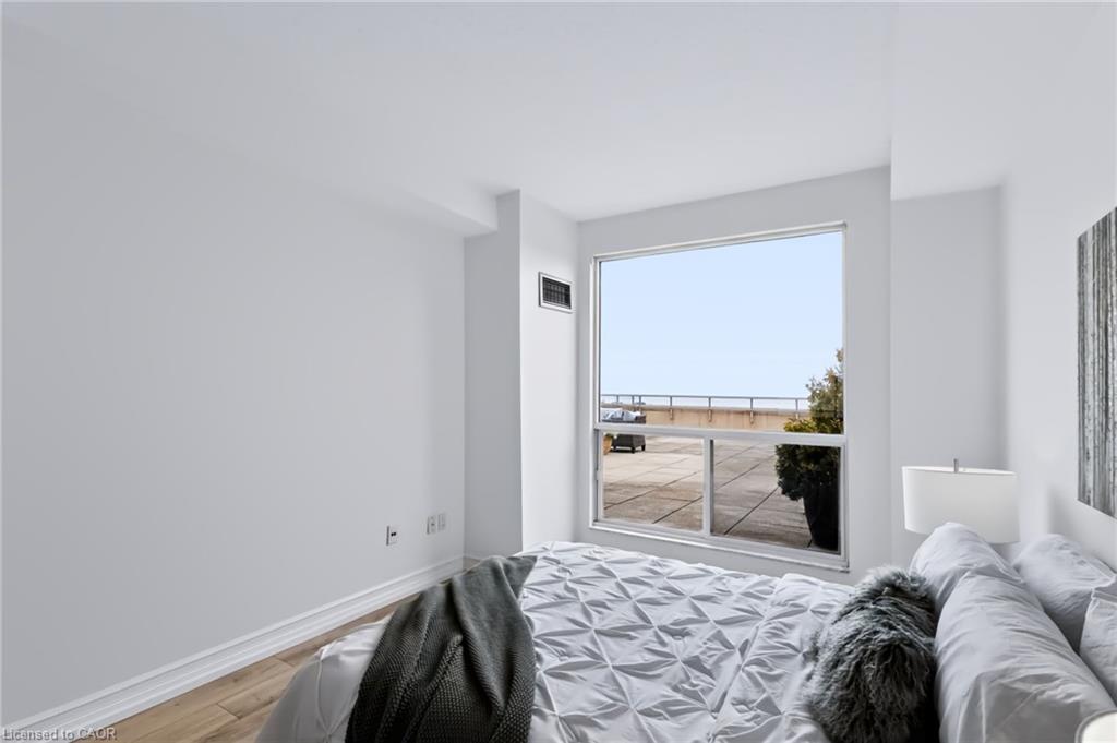 712-2511 Lakeshore Road W Property Photo 23
