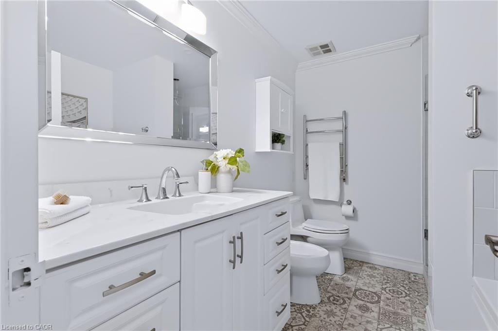 712-2511 Lakeshore Road W Property Photo 26