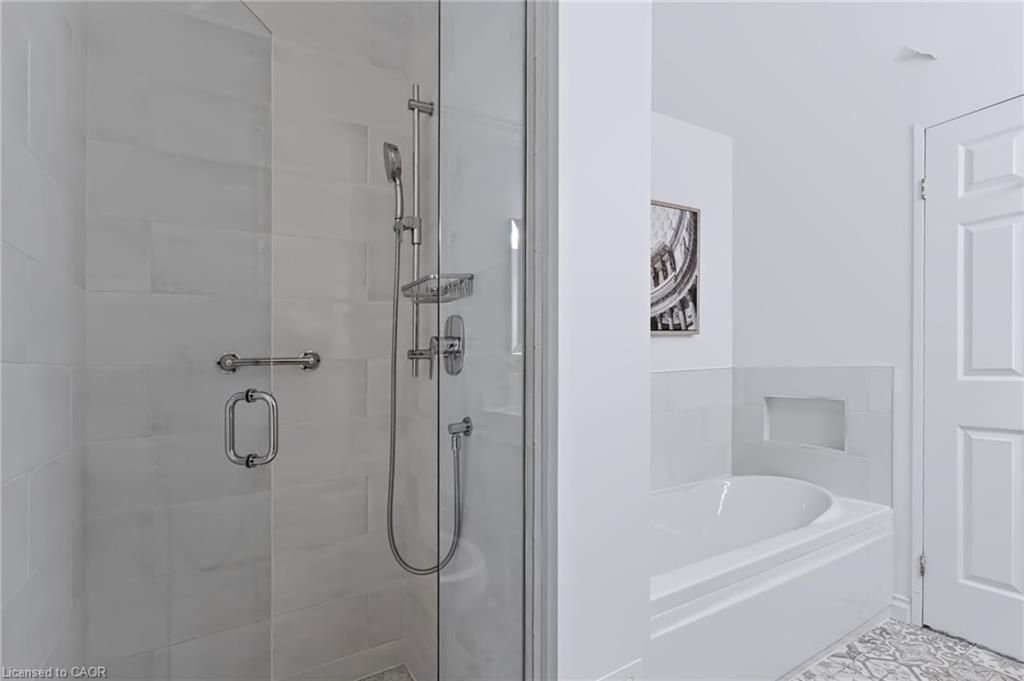 712-2511 Lakeshore Road W Property Photo 27