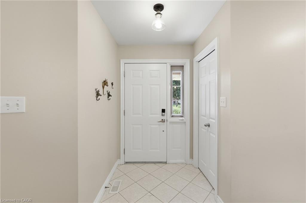 33 King Street Property Photo 9