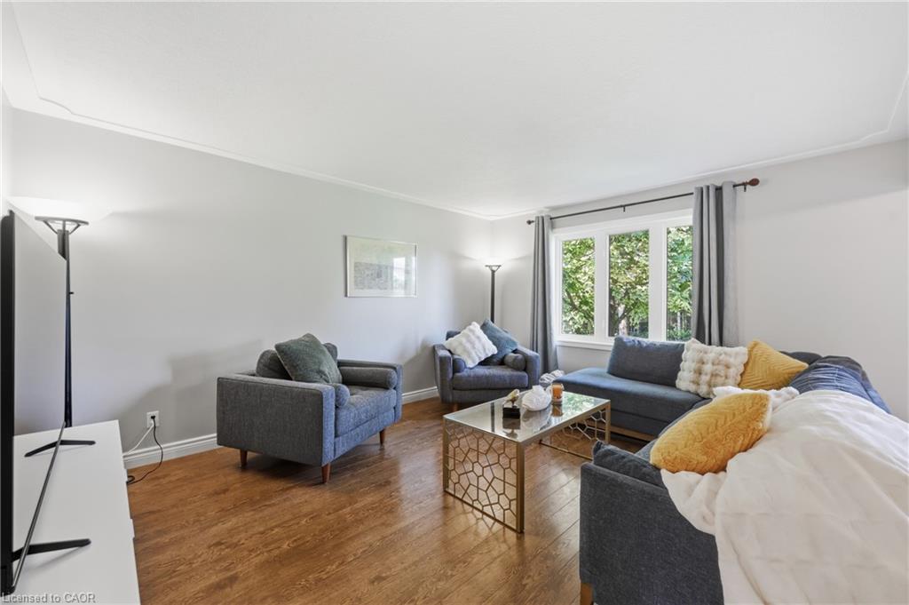 33 King Street Property Photo 11