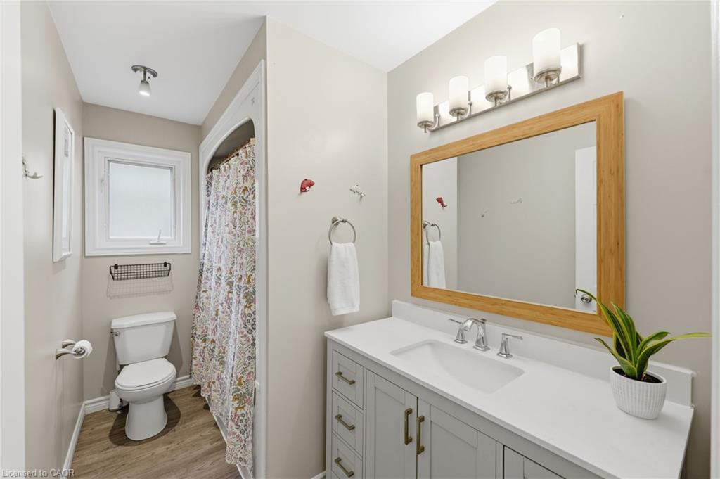 33 King Street Property Photo 31