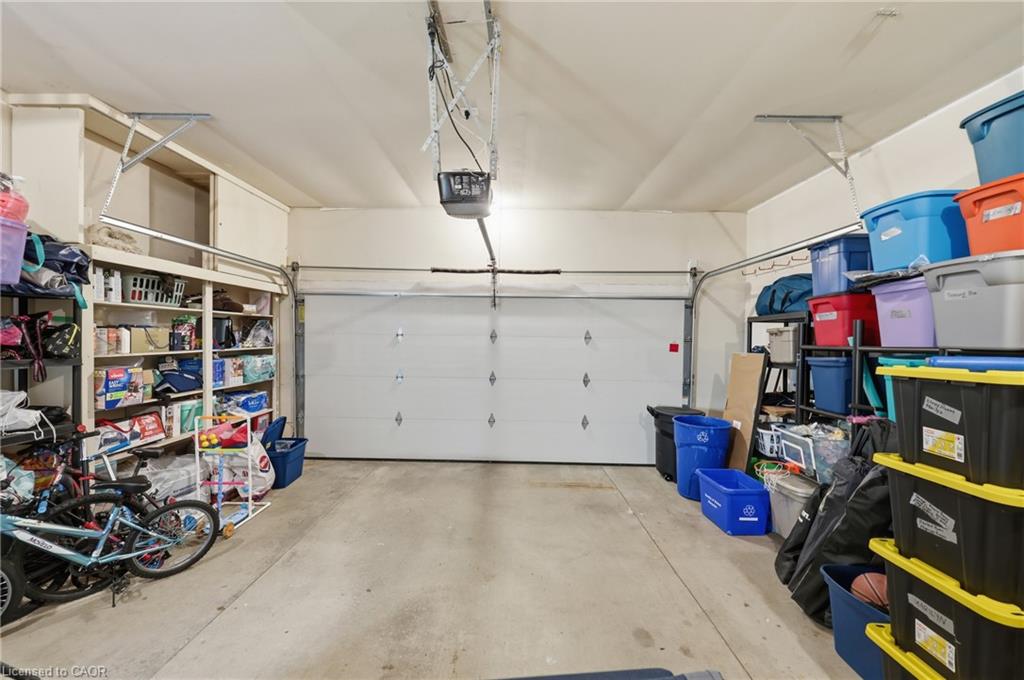33 King Street Property Photo 38