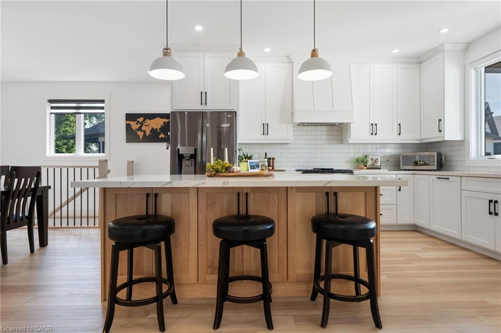 9 Macneil Court Property Photo 7