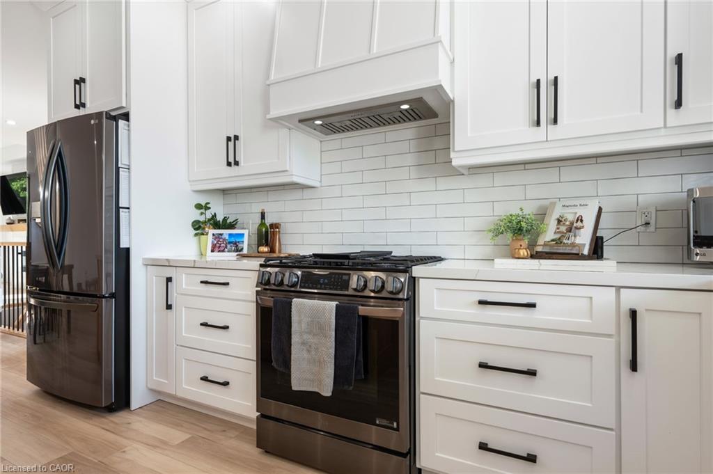 9 Macneil Court Property Photo 8