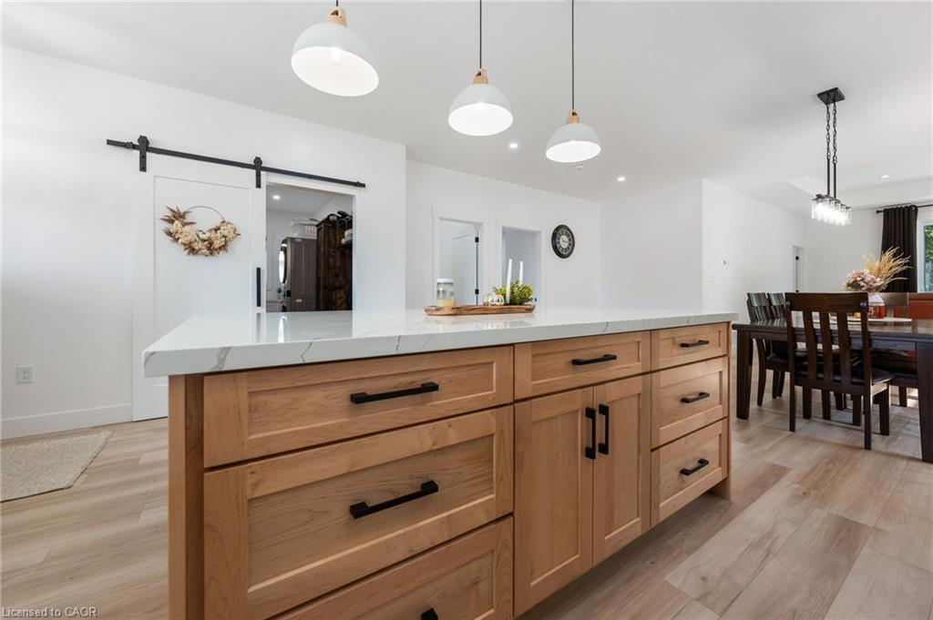 9 Macneil Court Property Photo 11