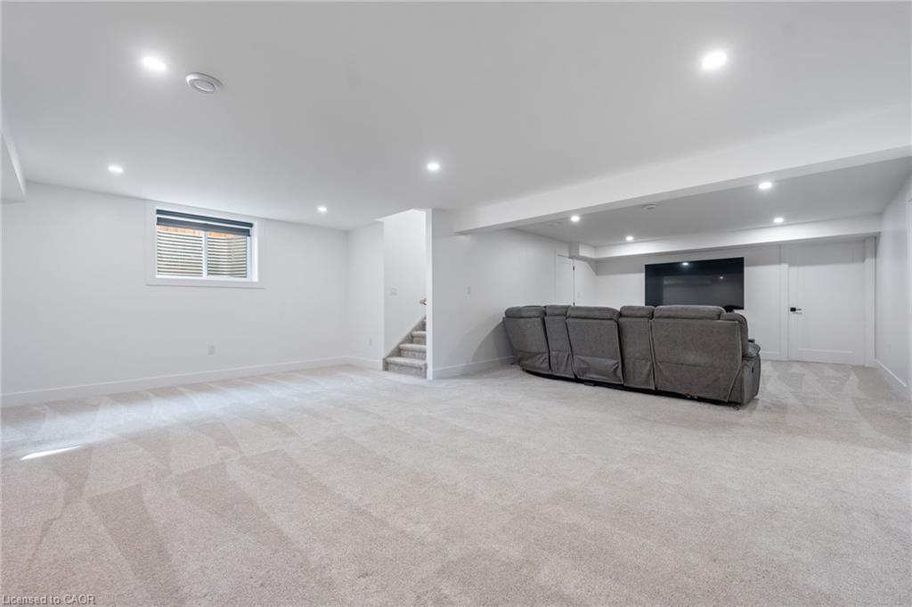 9 Macneil Court Property Photo 23