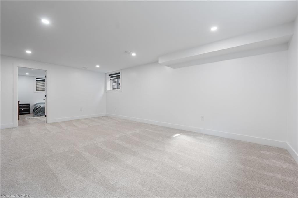 9 Macneil Court Property Photo 26