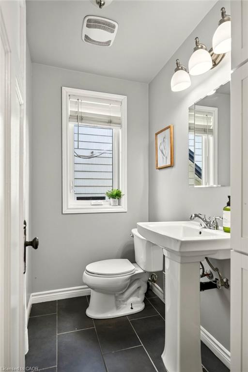 57 Balsam Avenue S Property Photo 15