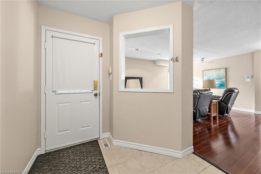 1329 Whiffletree Court Property Photo 6
