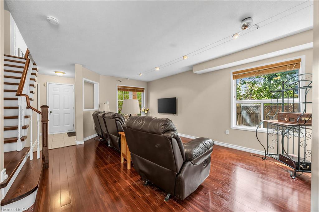 1329 Whiffletree Court Property Photo 7