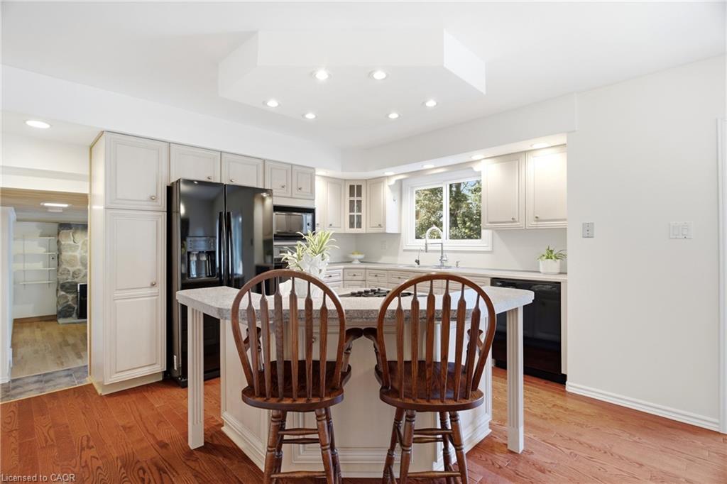 25 Alice Crescent Property Photo 14