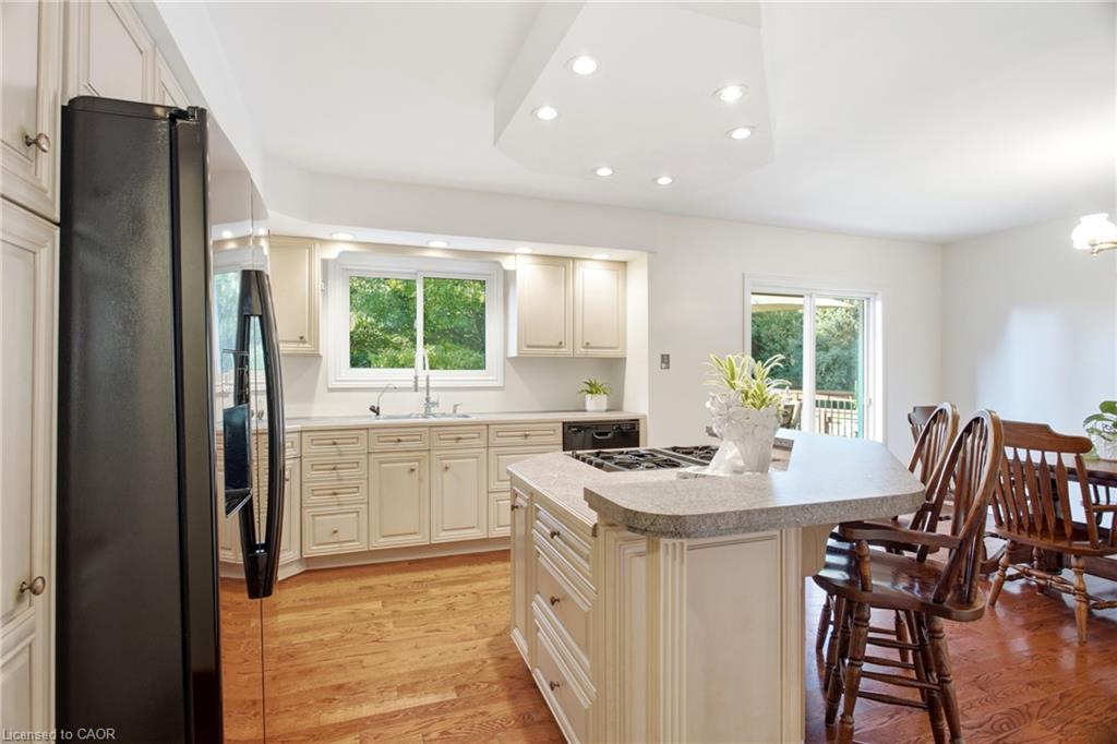 25 Alice Crescent Property Photo 17