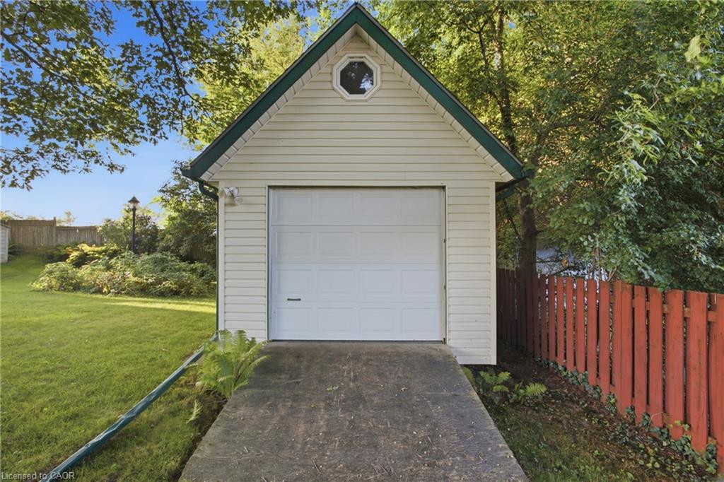 25 Alice Crescent Property Photo 37
