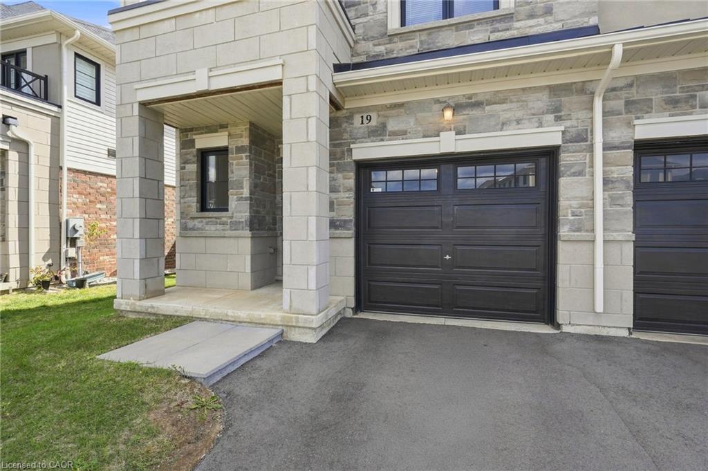 19 Mia Drive Property Photo 3