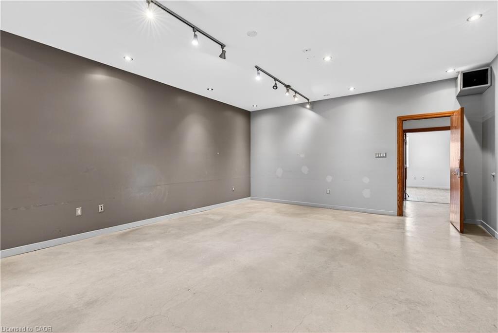 435 York Boulevard Property Photo 8