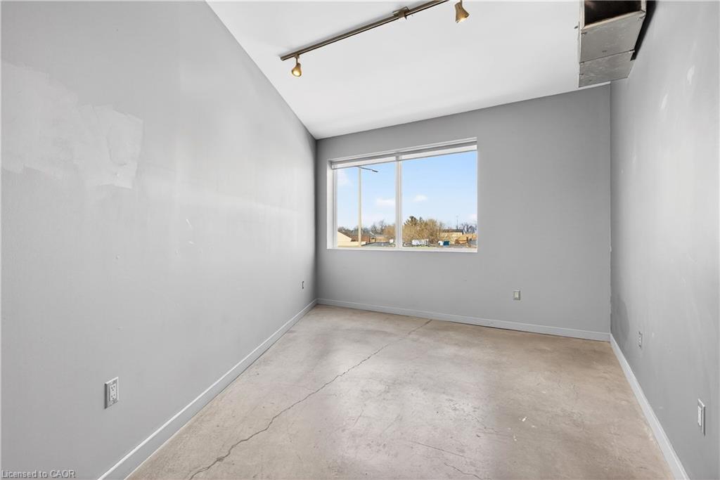 435 York Boulevard Property Photo 10