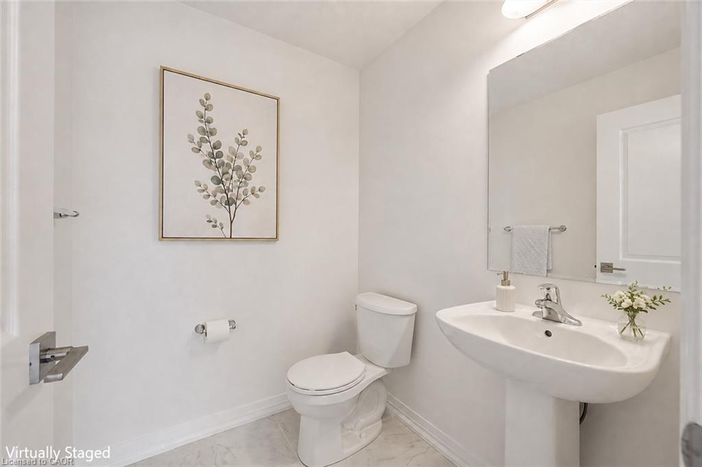 B047-525 Erinbrook Drive Property Photo 31