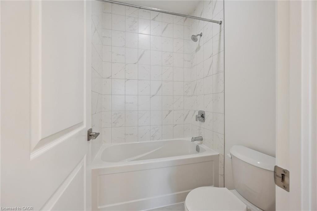 B047-525 Erinbrook Drive Property Photo 48