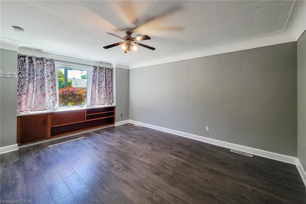 242 West 2nd Street Property Photo 8