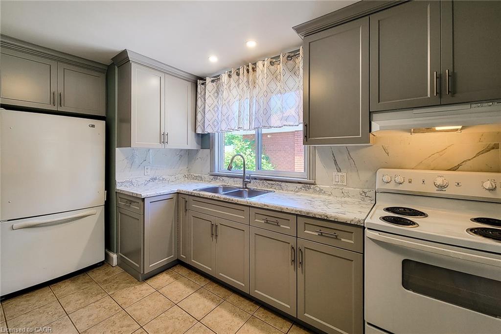 242 West 2nd Street Property Photo 10