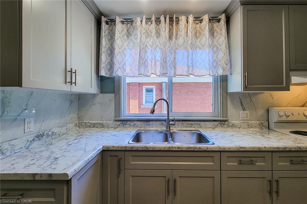 242 West 2nd Street Property Photo 12