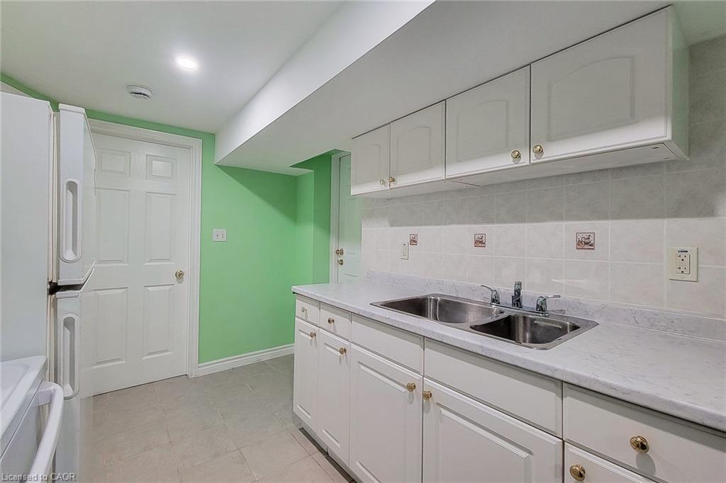 242 West 2nd Street Property Photo 32