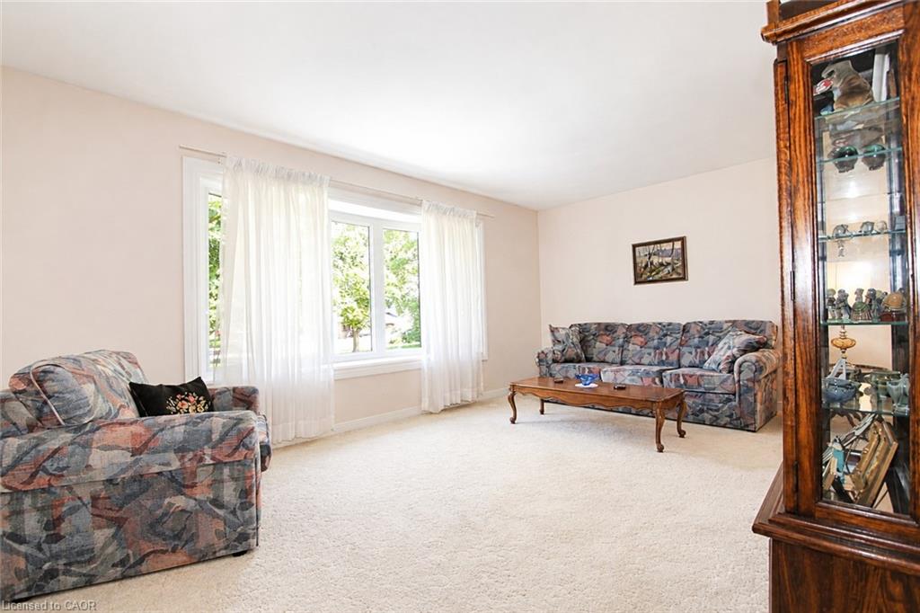 14 Berkley Crescent Property Photo 7