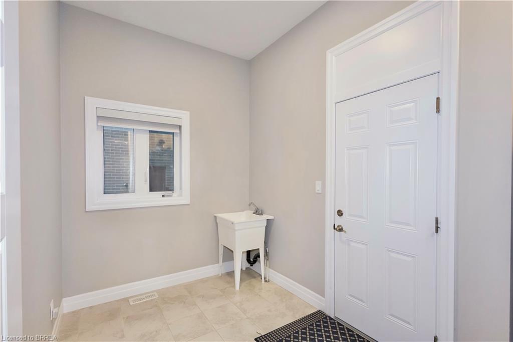 76 Grandville Circle Property Photo 21