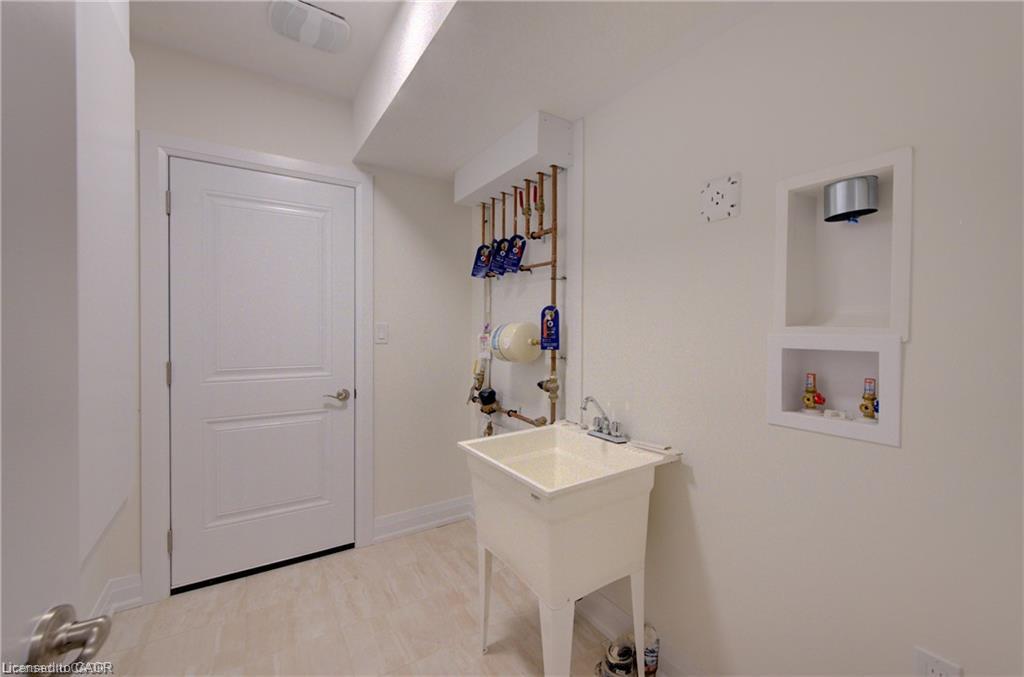 54 Jacob Detweiller Drive Property Photo 28