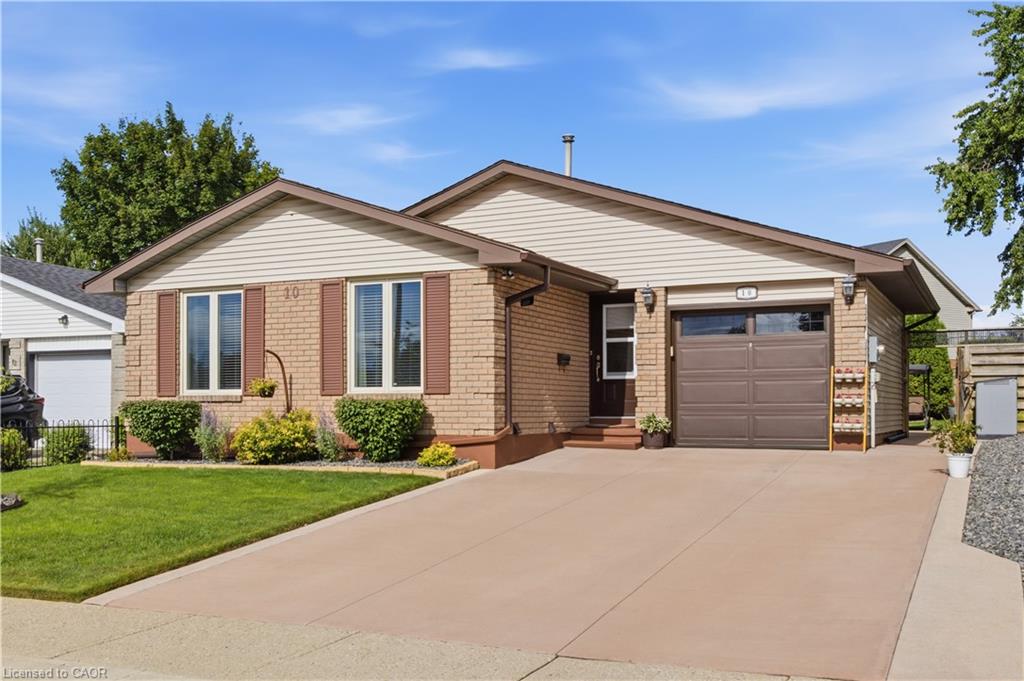 10 Macatee Place Property Photo 2