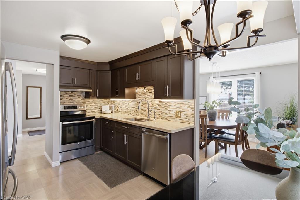 10 Macatee Place Property Photo 12