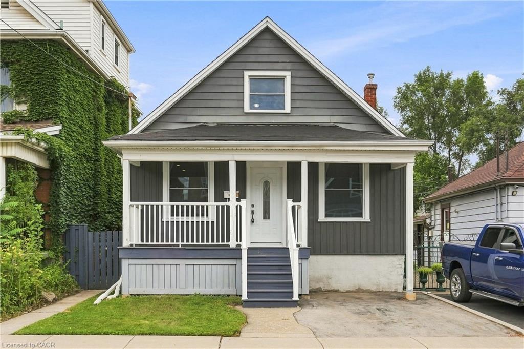 241 Rosslyn Avenue N Property Photo 1
