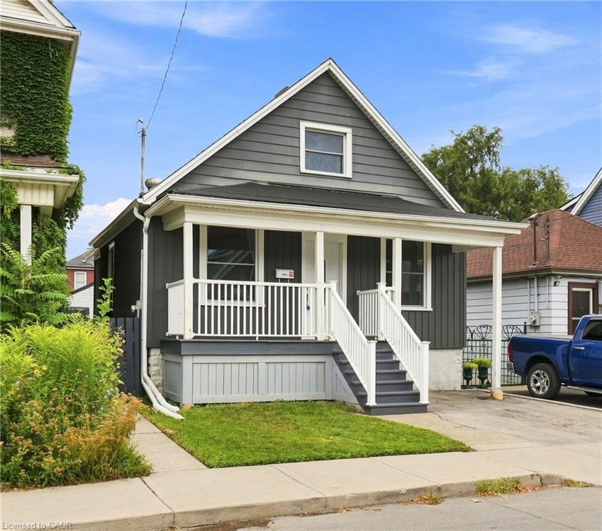 241 Rosslyn Avenue N Property Photo 2