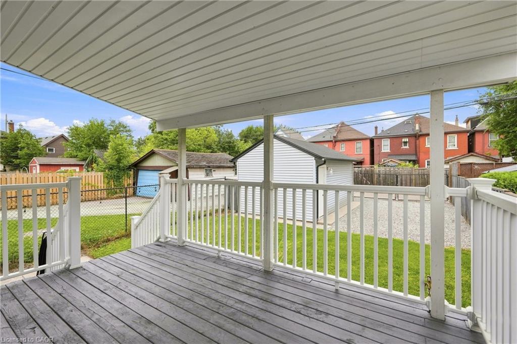 241 Rosslyn Avenue N Property Photo 26
