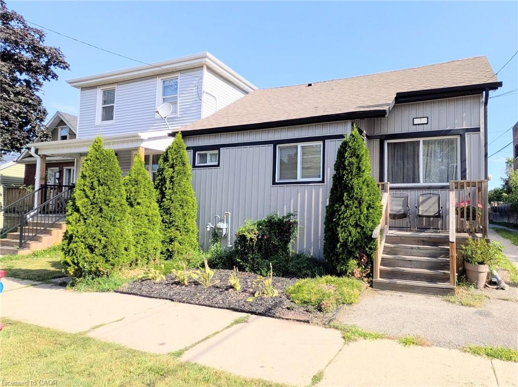 7 Campbell Avenue Property Photo 1