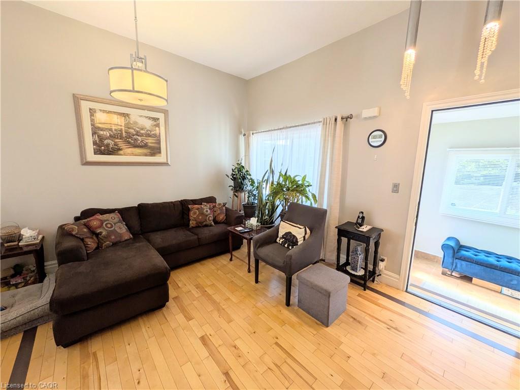 7 Campbell Avenue Property Photo 4