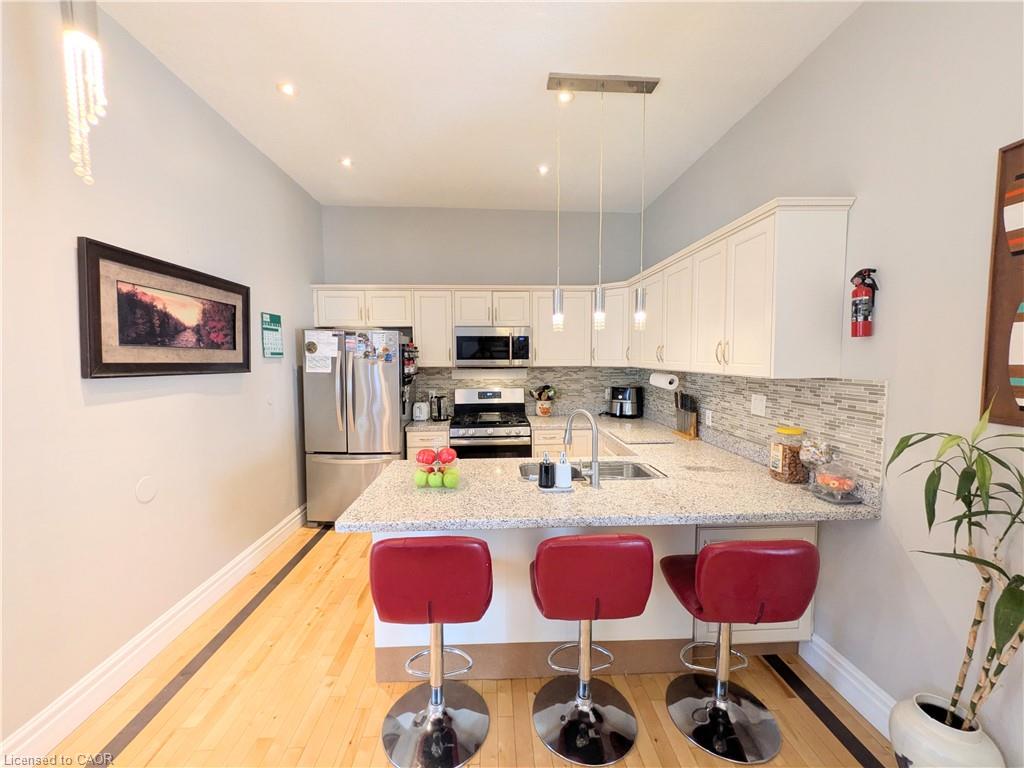 7 Campbell Avenue Property Photo 8
